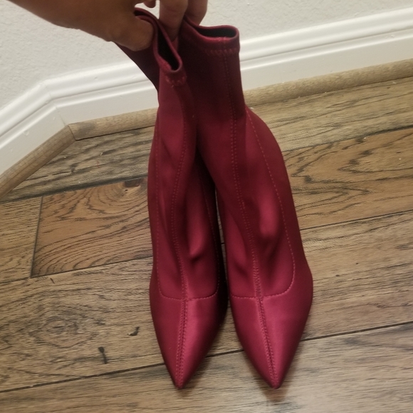 Charlotte Russe Sock Ankle Booties Burgundy Size 7 Satin Ankle Boots - Picture 13 of 14